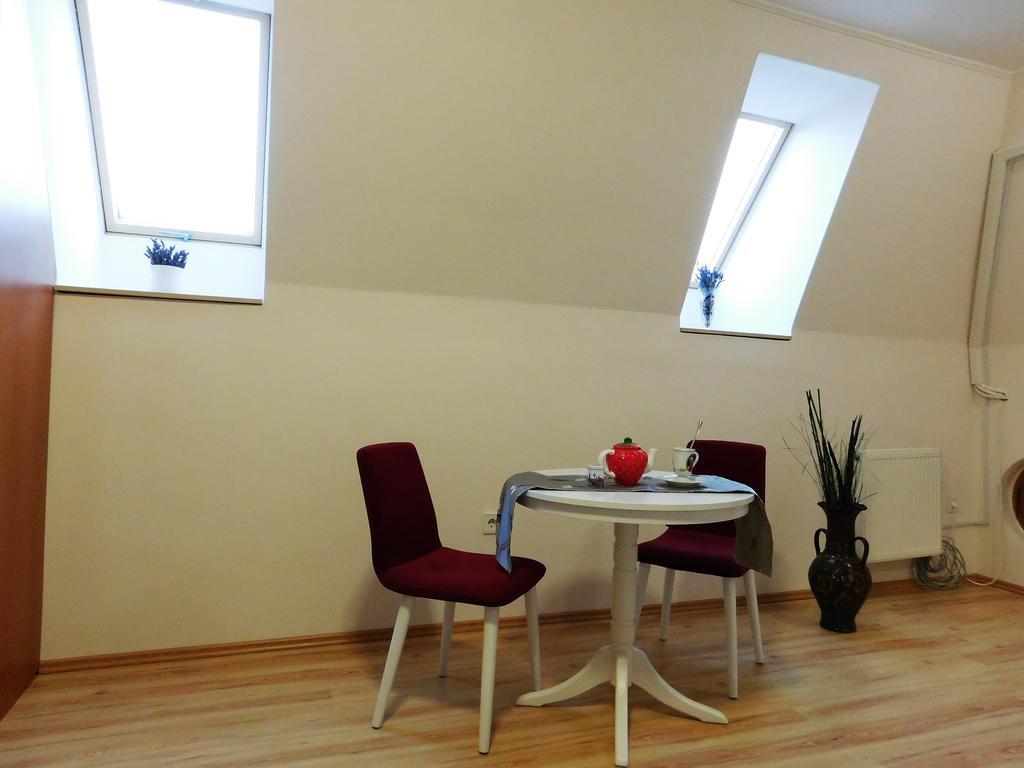 Tulipan Apartman Balatonalmadi Exterior photo